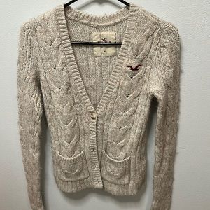 Women’s Hollister sweater